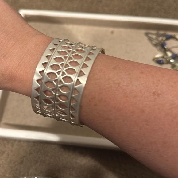 Stella & Dot Plait Cuff Bracelet Silver - Picture 3 of 3